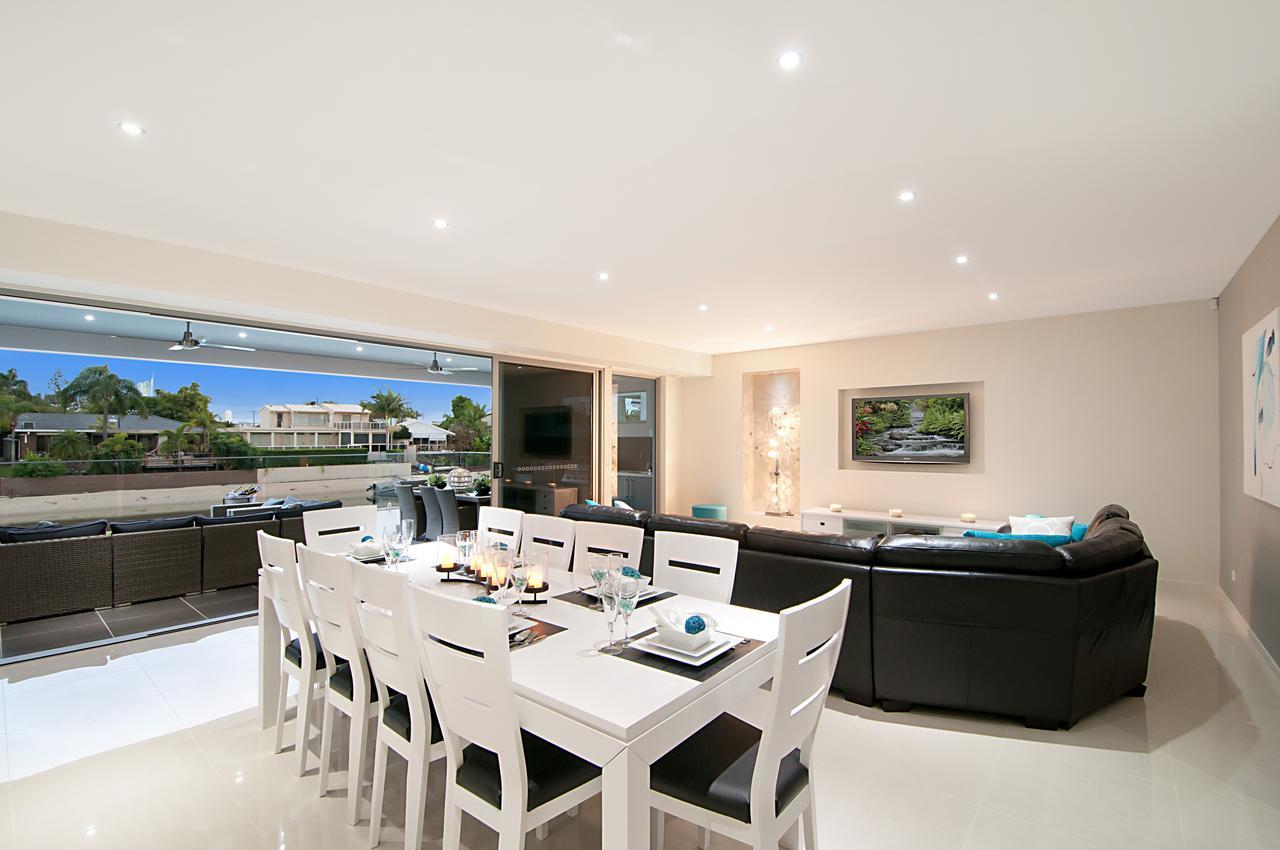 Waterfront Splendour Holiday home